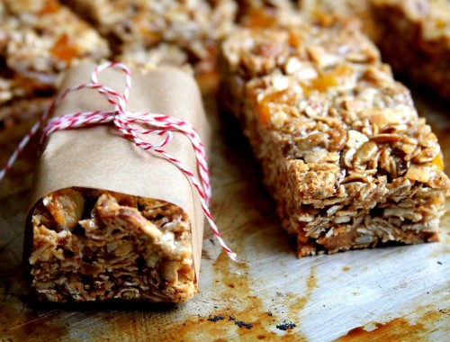 ApricotAlmondWhiteChocolateChipGranolaBars-Medium1