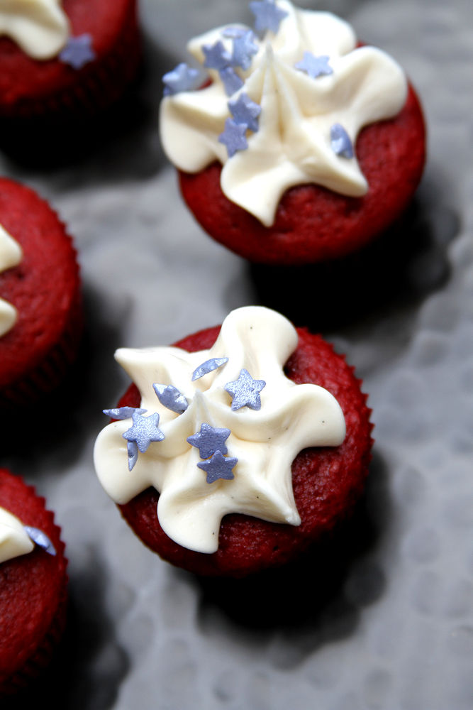 4th of July Red Velvet Mini-Cupcakes, with Extra Vanilla-y Buttercream ...